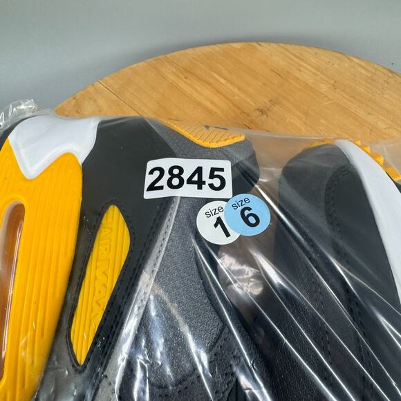 Nike Air Max 90 Men's Size 16 Shoes University Gold Cool Grey DM0029-008 NEW - Picture 9 of 9